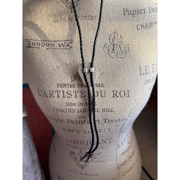 Faux Turquoise Bolo Tie – Western Cowboycore Blue Howlite Statement - Picture 2 of 4